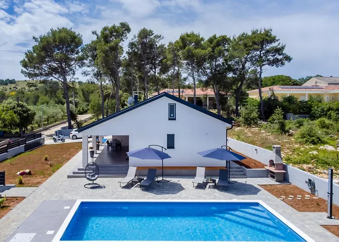 New! In With Private Pool - Ta Leut Agency