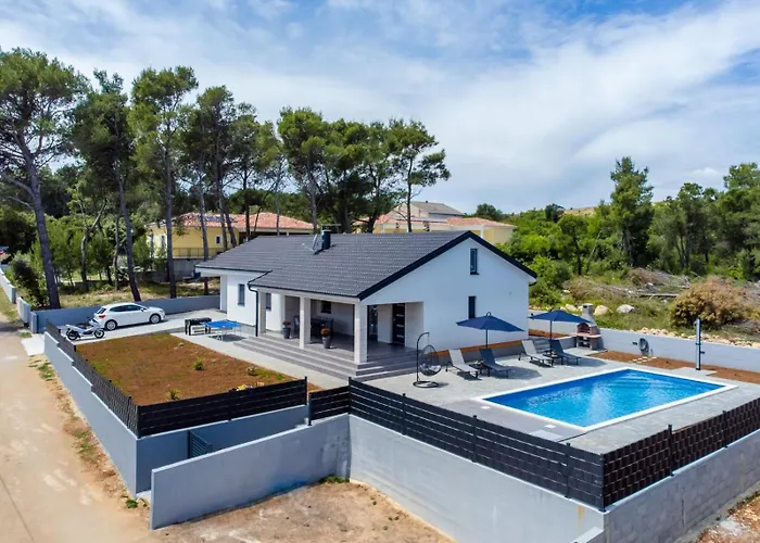 New! In With Private Pool - Ta Leut Agency Willa *