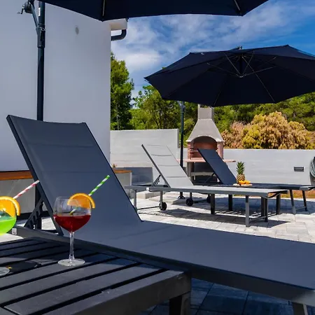 New! In With Private Pool - Ta Leut Agency Vir
