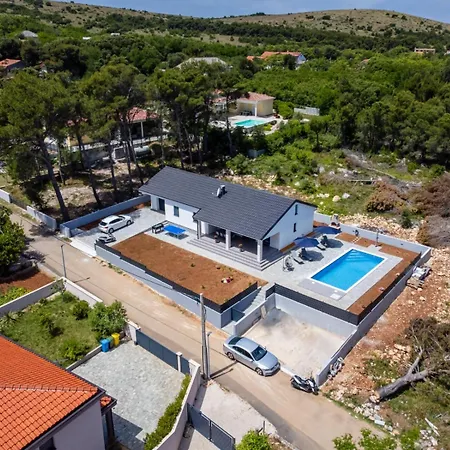 New! In With Private Pool - Ta Leut Agency * Vir